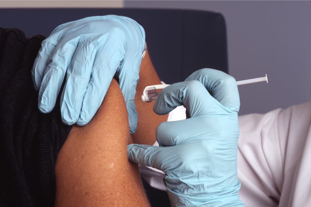 Ontario to require COVID-19 vaccination or regular tests for DS, Health and other workers